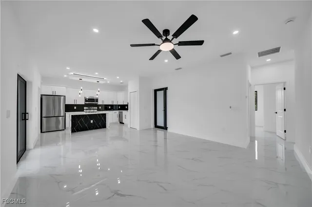 $310,000 | 907 East 9th Street, Lehigh Acres, FL 33972