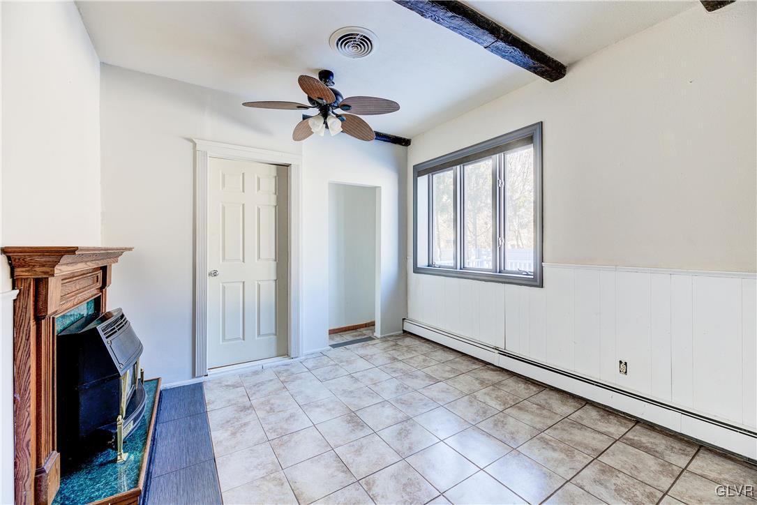 3035 Swanson Street Easton, PA 18045 - Photo 10 of 28 Gallery Image 10