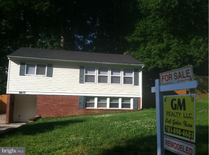 1607 Horner Road Woodbridge, VA 22191 - Photo 1 of 7 Exterior (Main)