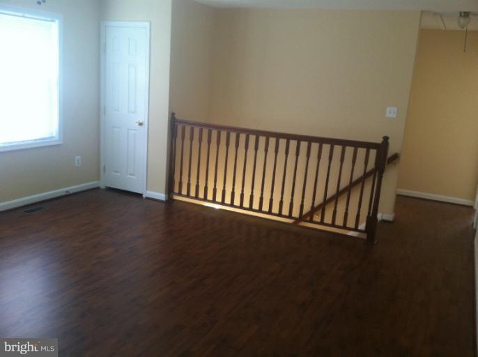 1607 Horner Road Woodbridge, VA 22191 - Photo 7 of 7 Living Room1