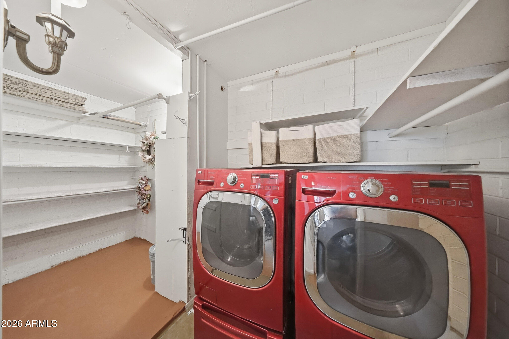 2302 West Berridge Lane Phoenix, AZ 85015 - Photo 33 of 59 Laundry Room