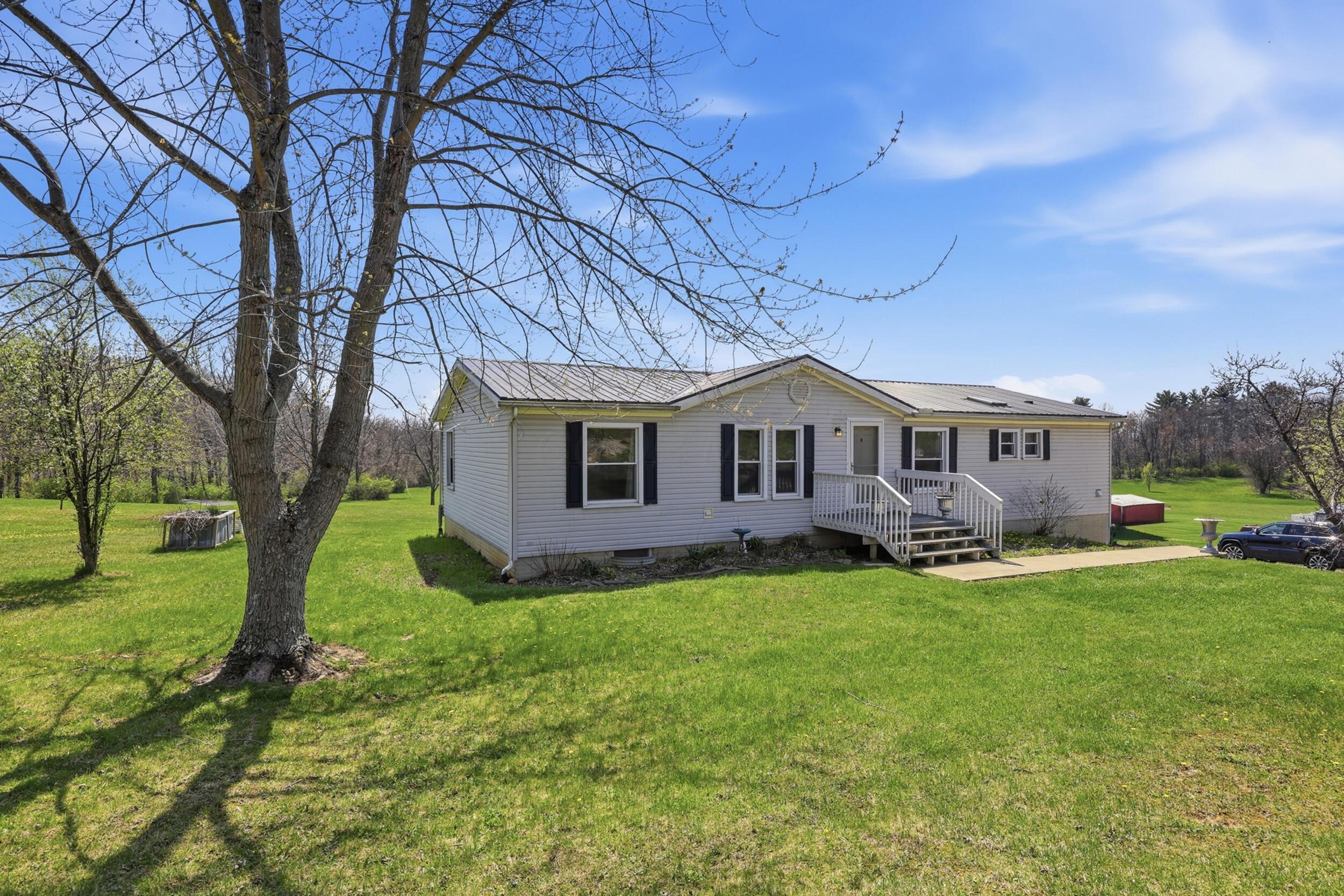 16260 Sycamore Road Mount Vernon, OH 43050 - Photo 3 of 47 Country Living