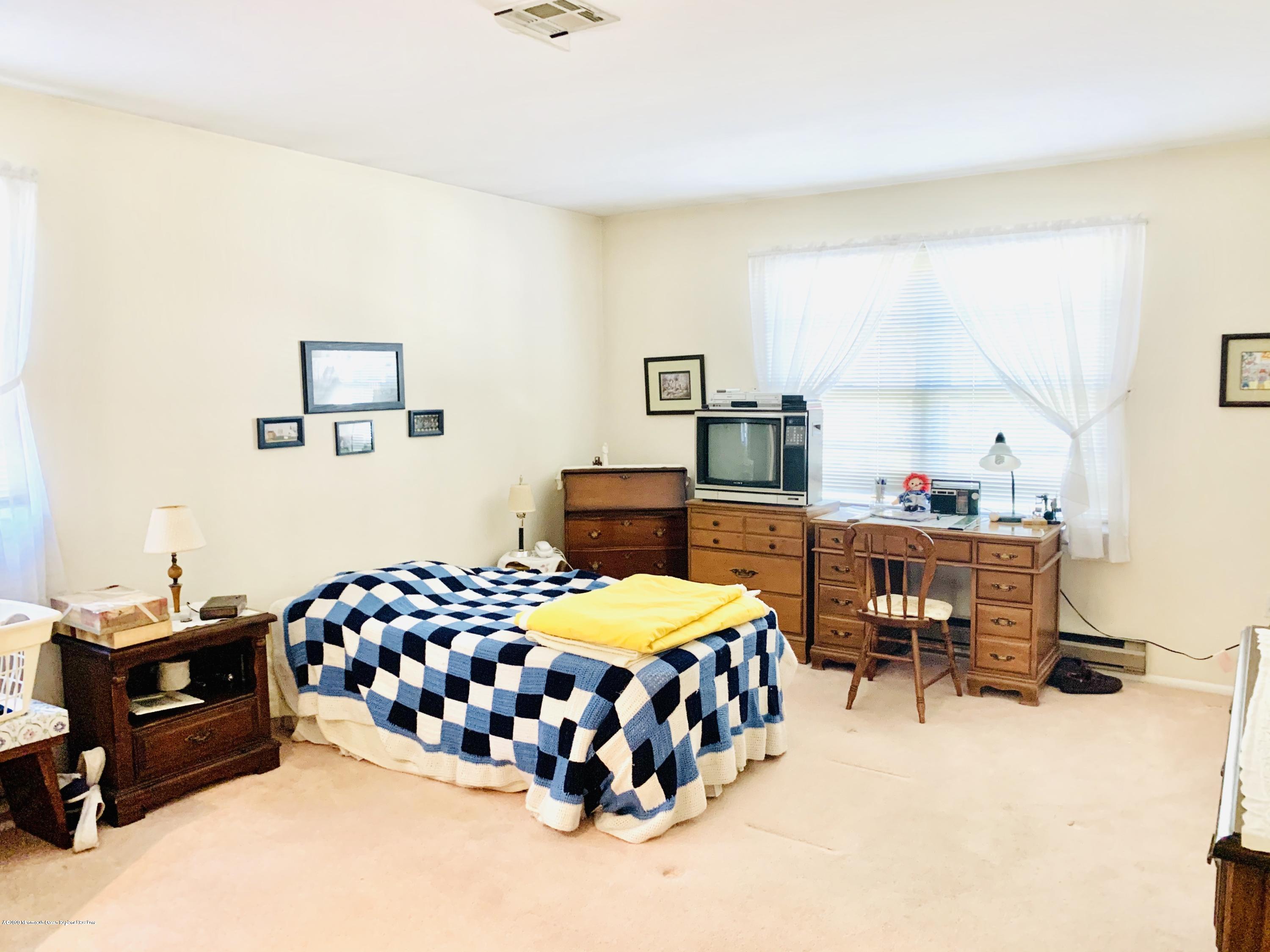 116 Meadowbrook Road Brick, NJ 08723 - Photo 12 of 15 0991DEFE-05BE-4827-8904-AF5581393480