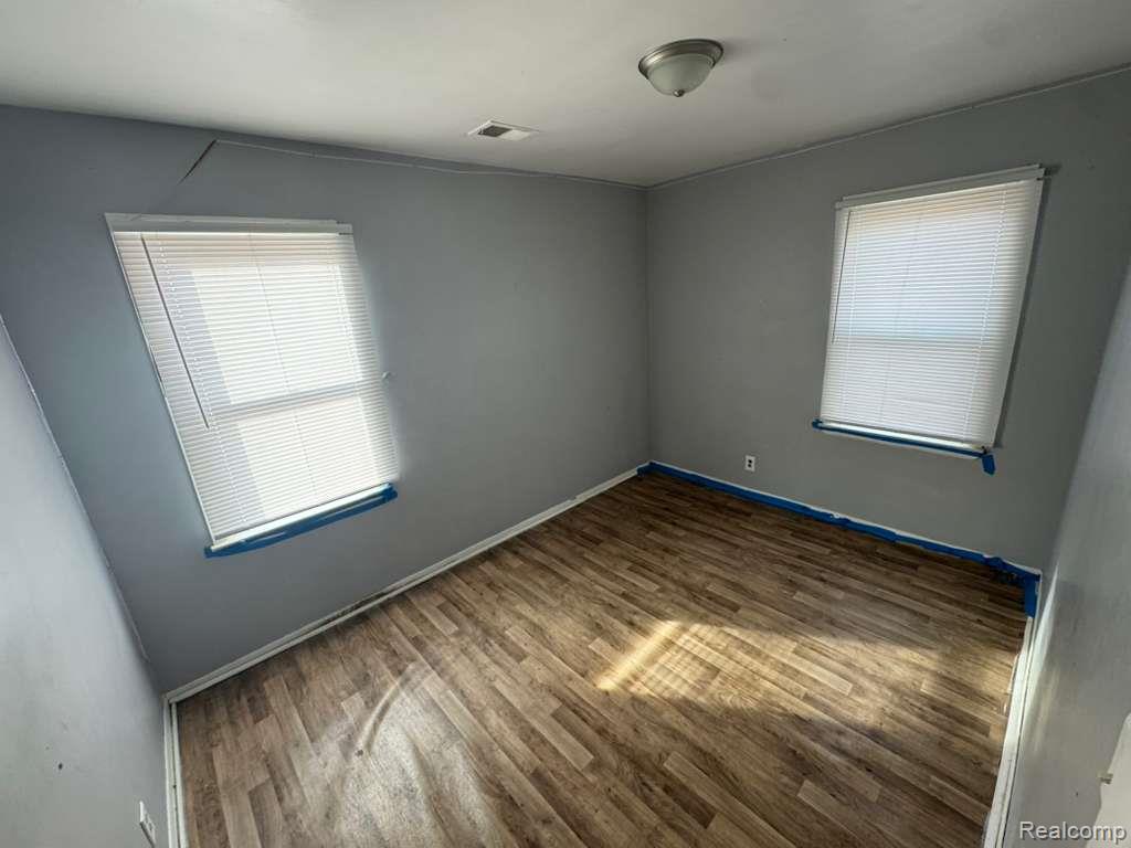 518 West Ruth Avenue Flint, MI 48505 - Photo 6 of 8 Gallery Image 6