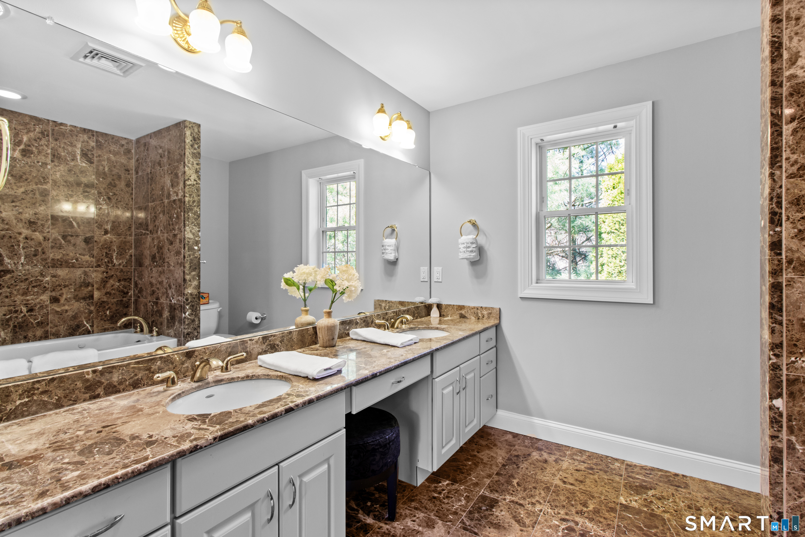 2 Rustic Oak Farmington, CT 06085 - Photo 23 of 32