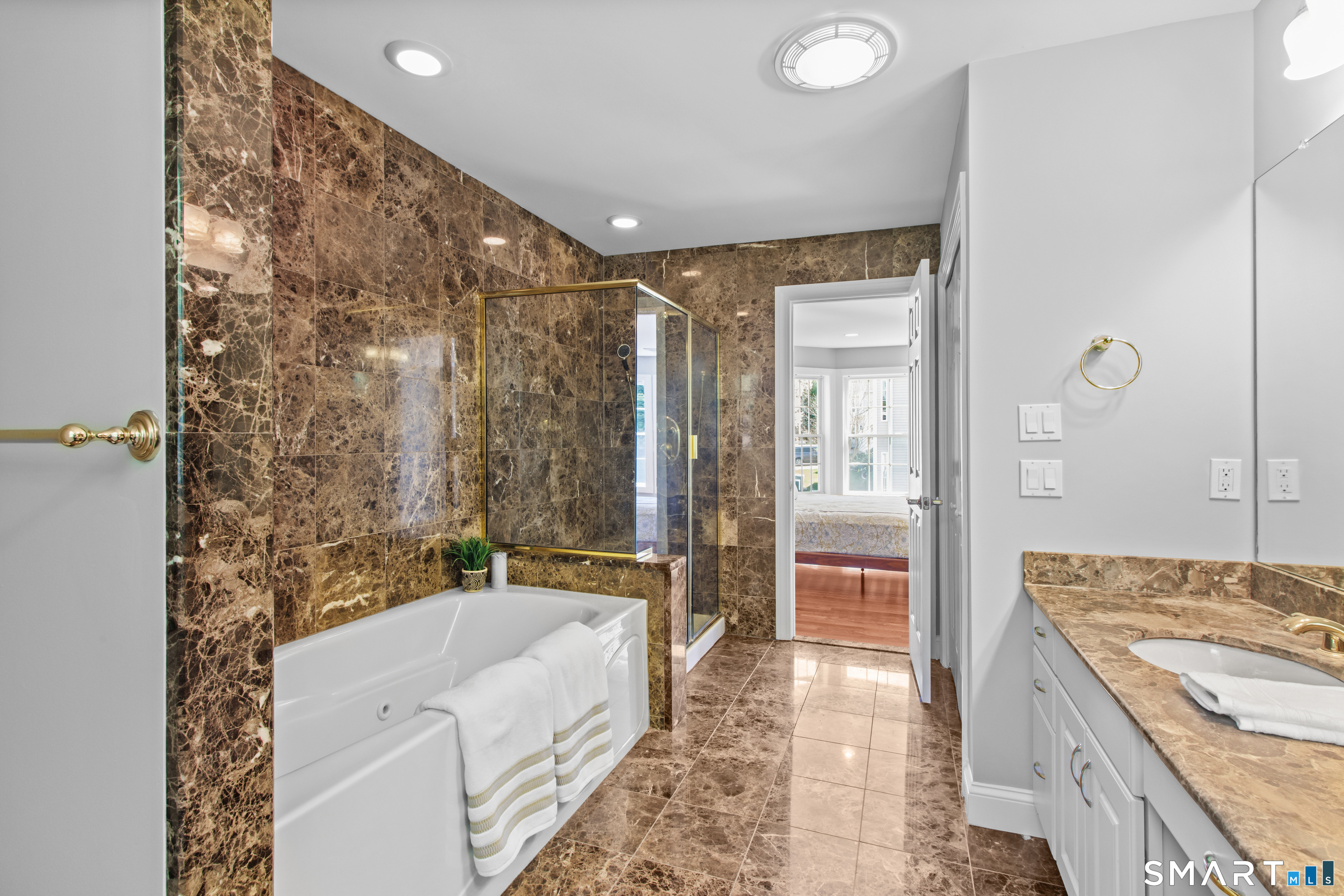 2 Rustic Oak Farmington, CT 06085 - Photo 24 of 32