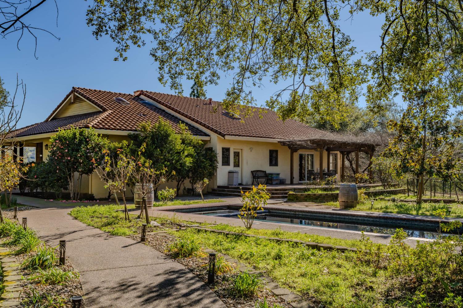 22707 Upton Road Plymouth, CA 95669 - Photo 6 of 99 Gallery Image 6