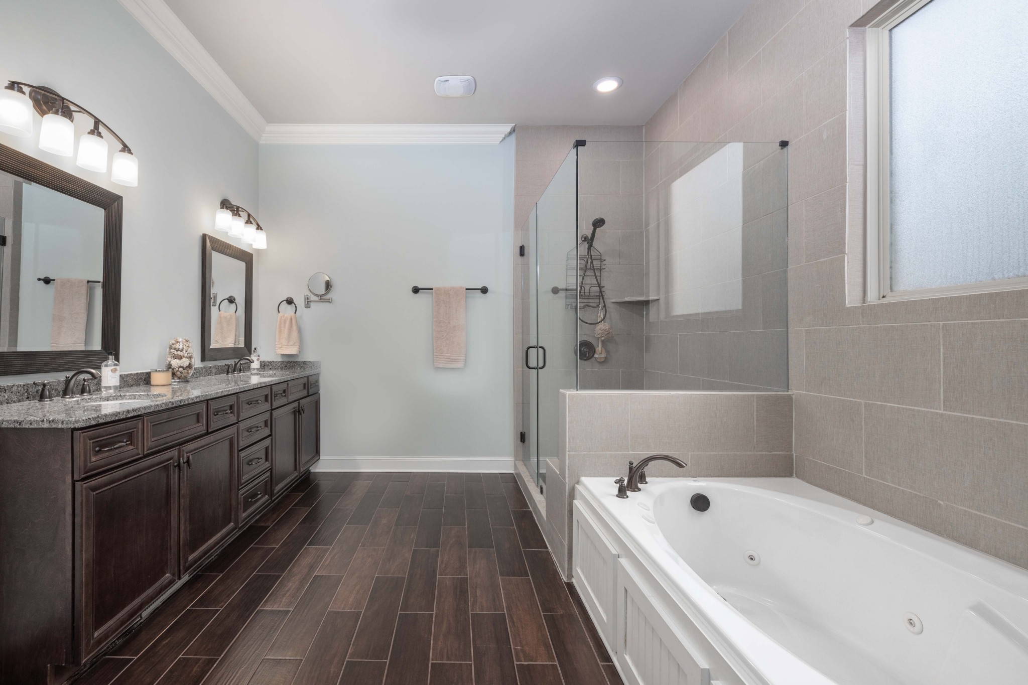 148 Truman Road West Franklin, TN 37064 - Photo 20 of 41 a large spacious bathroom with a tub a sink shower and mirror
