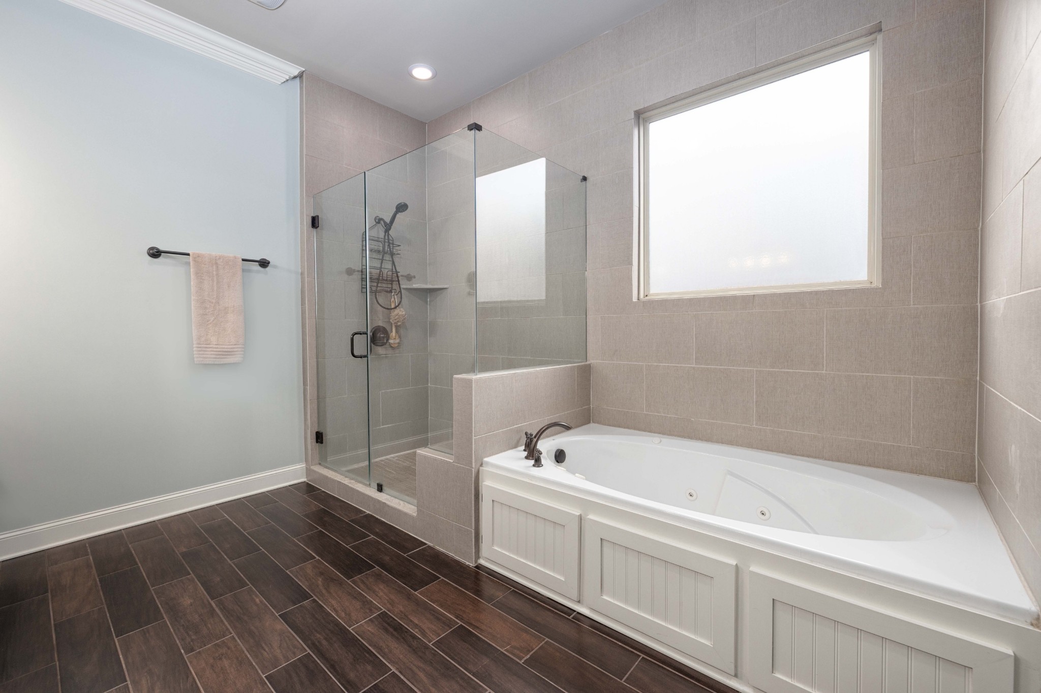 148 Truman Road West Franklin, TN 37064 - Photo 21 of 41 a bathroom with a bathtub and a shower