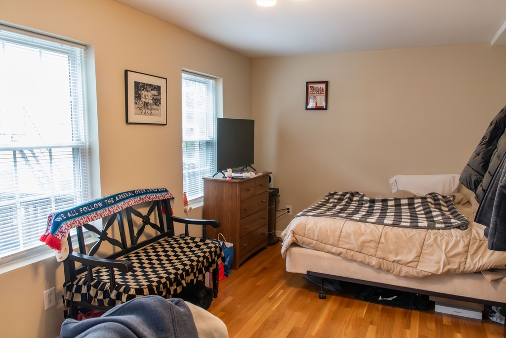47 Ward Street Boston, MA 02127 - Photo 12 of 22