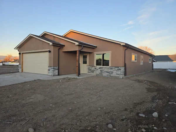 $374,900 | 660 Nuvue Street, Delta, CO 81416