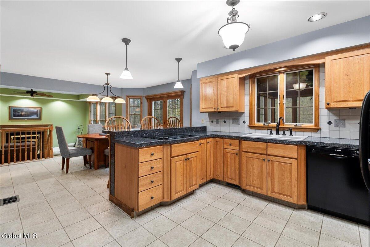 228 Reynolds Road Moreau, NY 12828 - Photo 7 of 38 14-IMG_6455