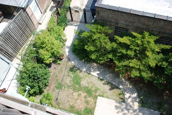 $3,075 | 833 West Wellington Avenue, Unit 3W, Chicago, IL 60657