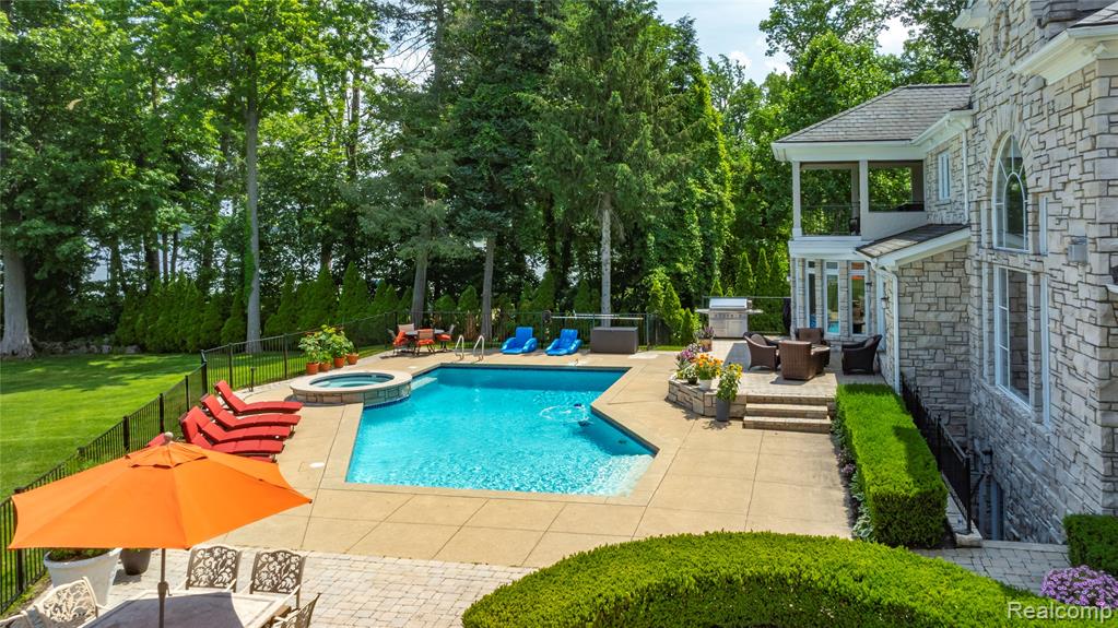 4326 Commerce Road West Bloomfield, MI 48324 - Photo 61 of 75