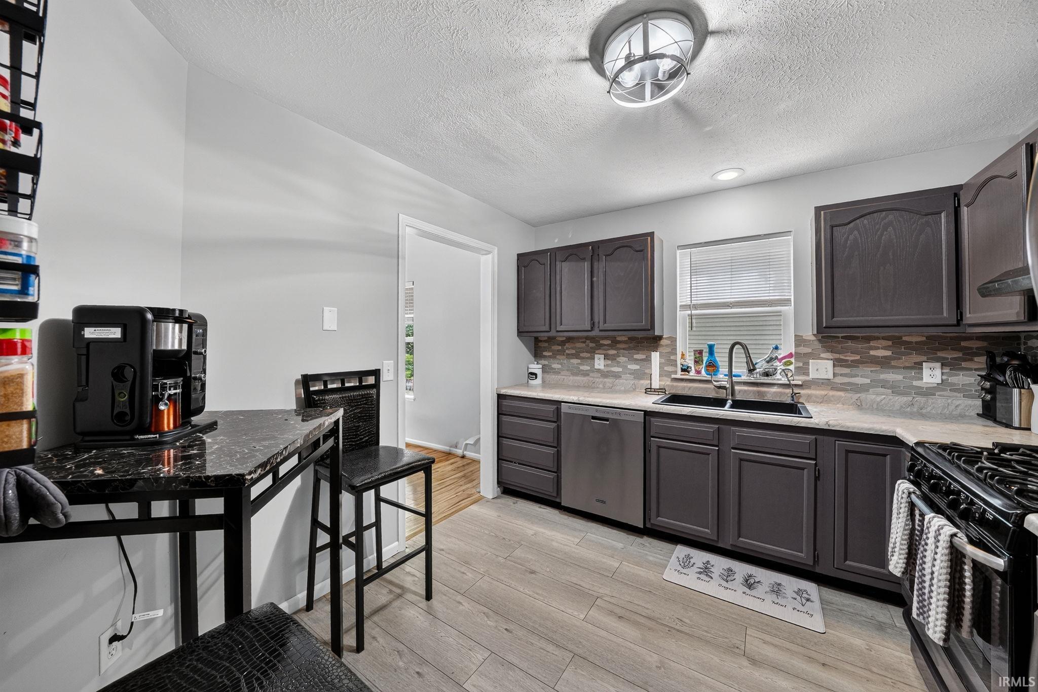 1233 Alex Way Mishawaka, IN 46545 - Photo 8 of 22