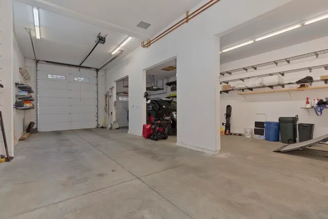 a view of a livingroom with closet