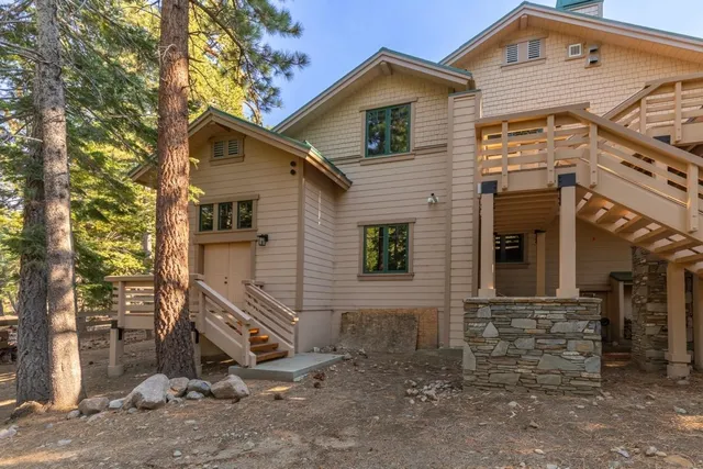 $2,830,000 | 2500 Old Mammoth Road, Mammoth Lakes, CA 93546