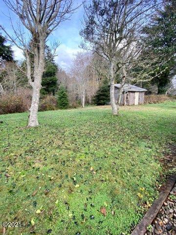 2719-2721 Northeast Holmes Road Lincoln City, OR 97367 - Photo 28 of 33 2721