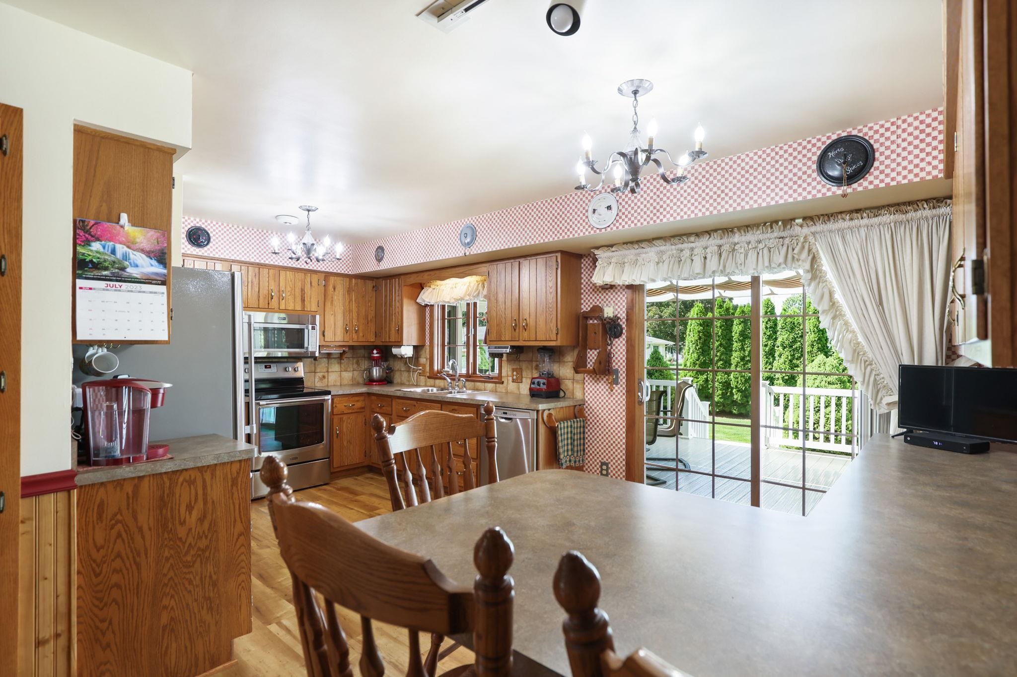 11155 South Evergreen Road Birch Run, MI 48415 - Photo 13 of 56