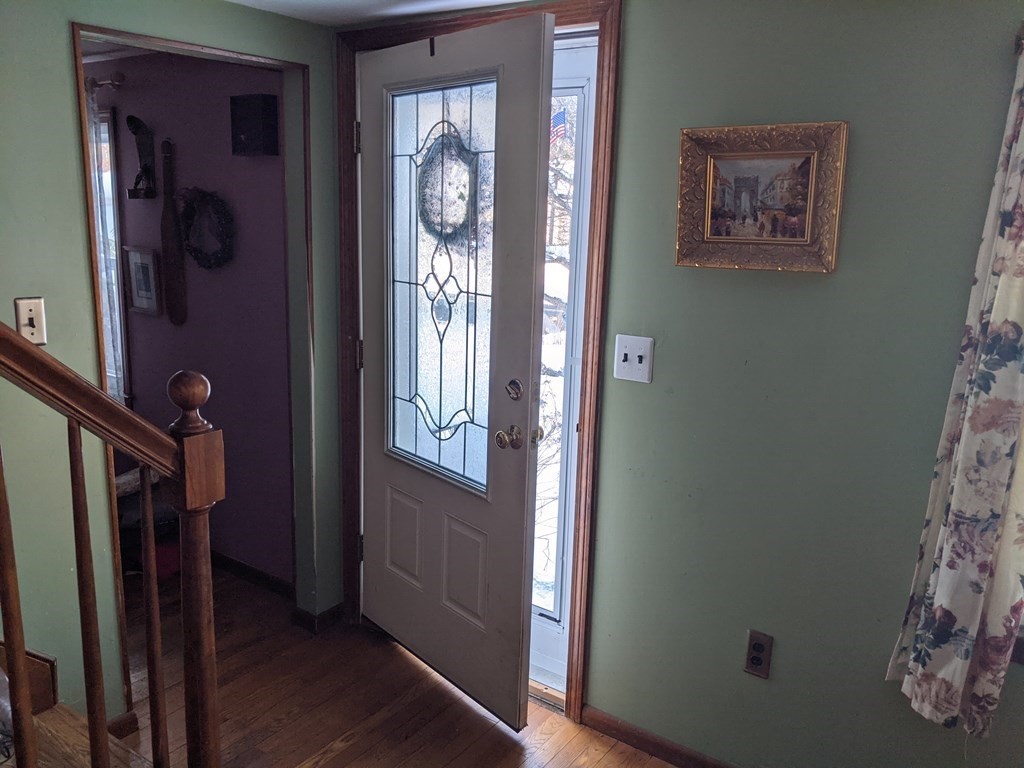 65 Old Farm Road Mansfield, MA 02048 - Photo 2 of 6 Gallery Image 2