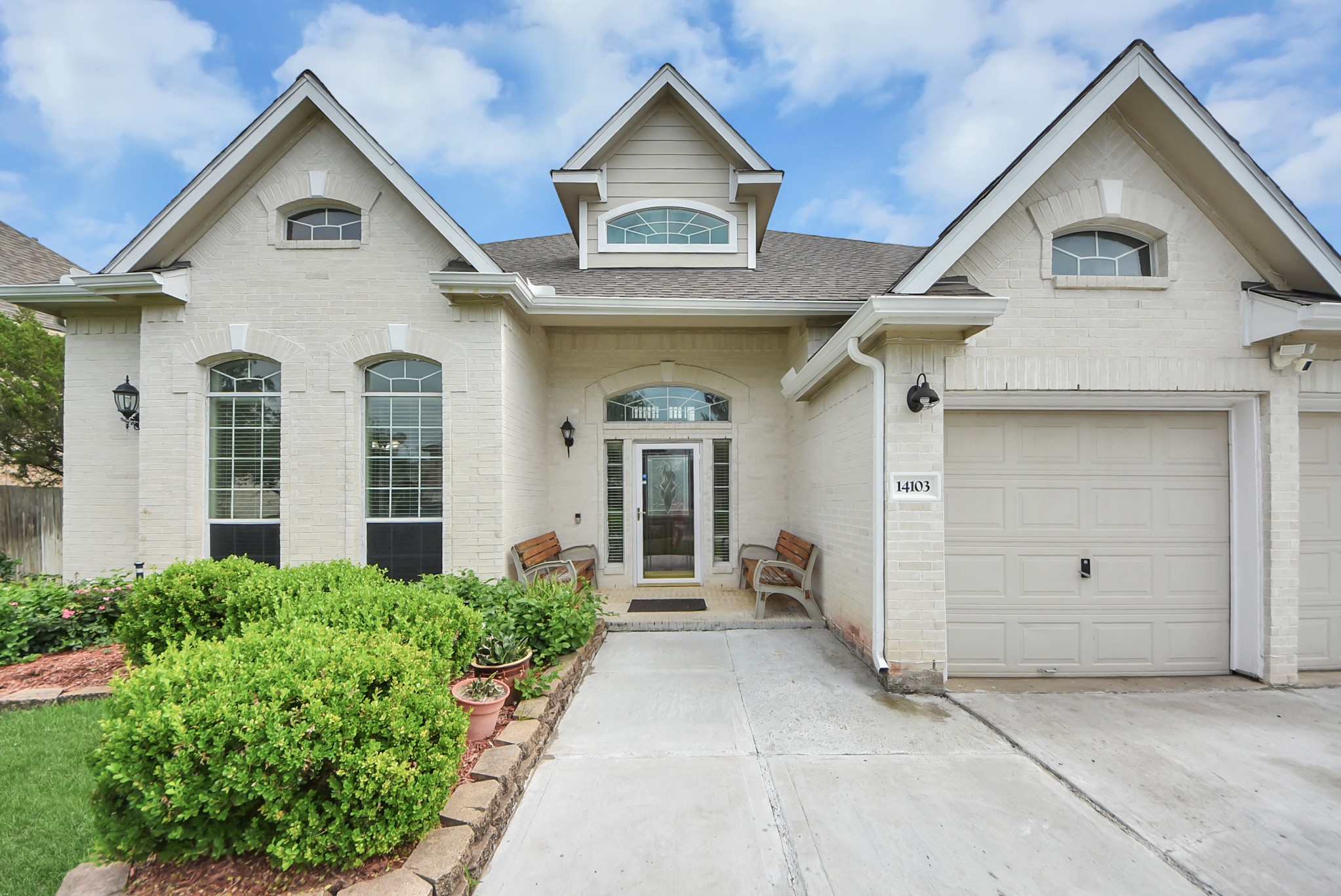 14103 Imperial Wood Lane Rosharon, TX 77583 - Photo 2 of 36 Inviting front entry with charming porch