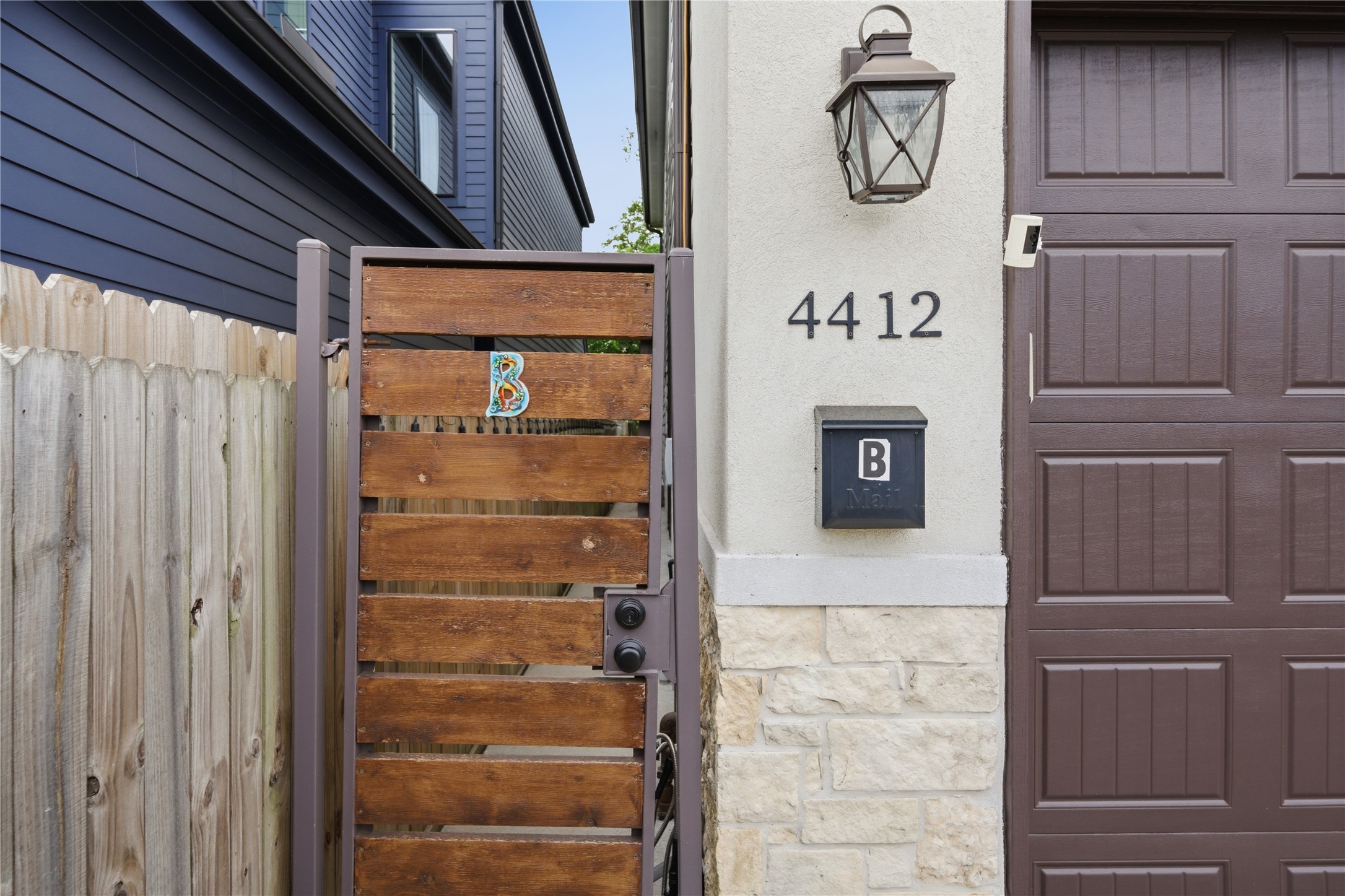 4412 New Orleans Street, Unit B Houston, TX 77020 - Photo 2 of 42 A charming gated entry welcomes you home.