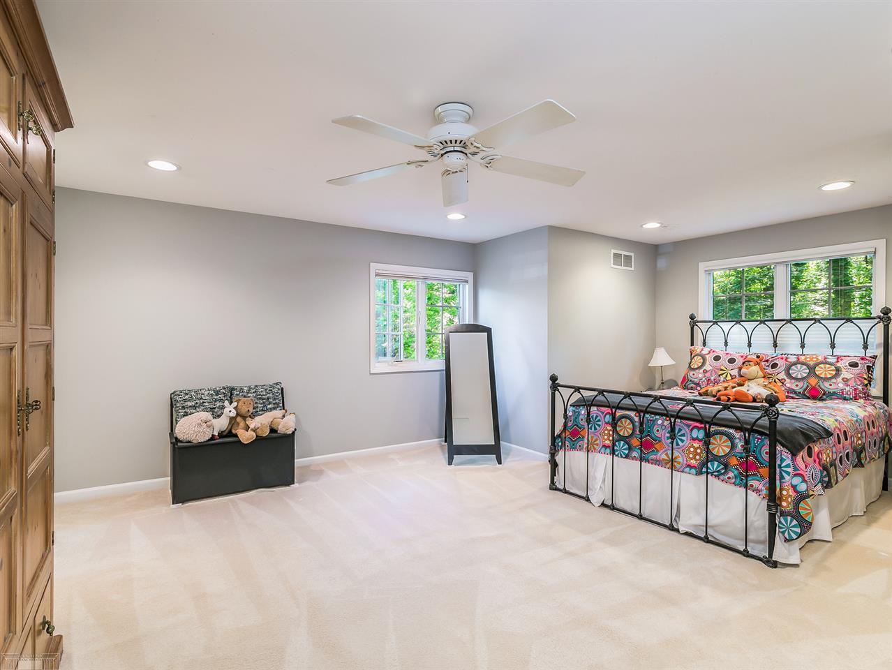 525 Shelden Road Grosse Pointe, MI 48236 - Photo 33 of 51 31324235-32.JPG