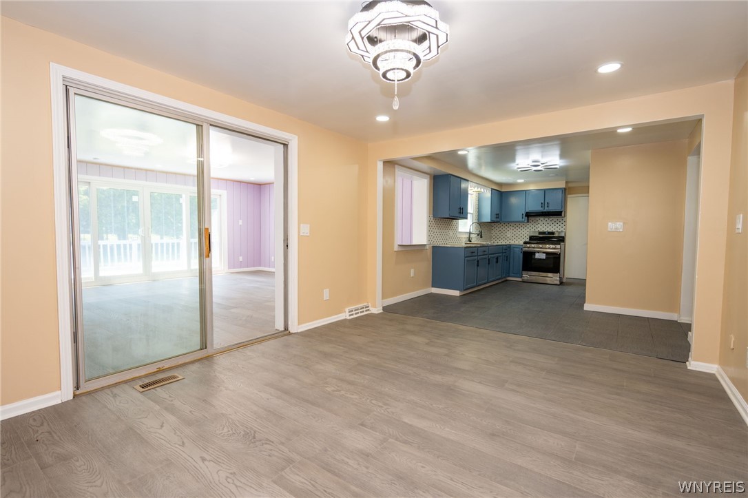 7124 Ridgewood Drive Lockport, NY 14094 - Photo 25 of 50