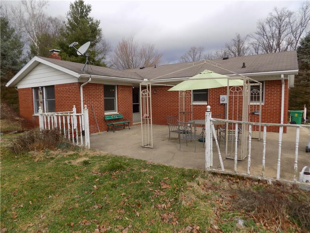 184 South Cataract Road Spencer, IN 47460 - Photo 4 of 32 Gallery Image 4