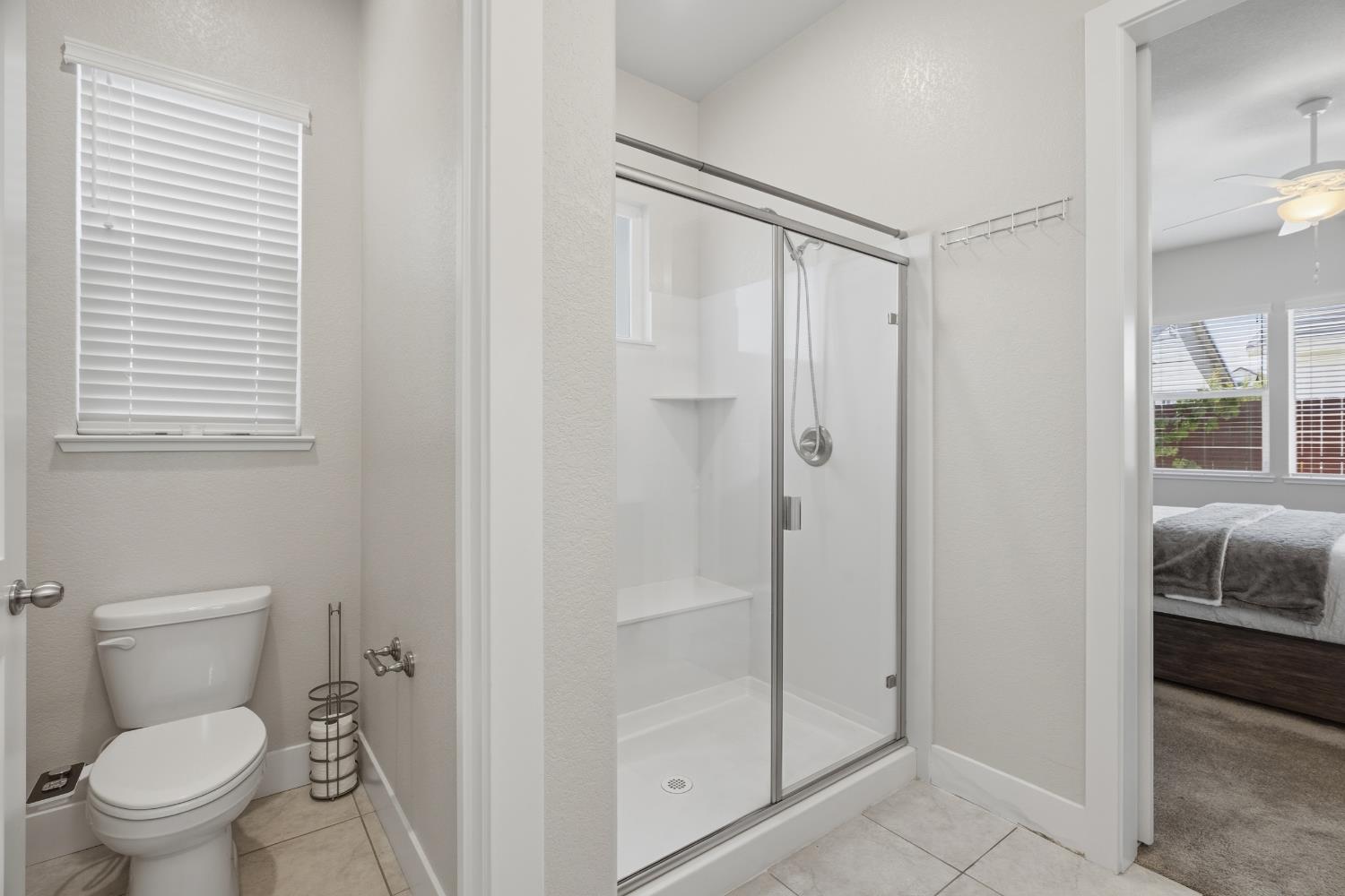 2466 Paramount Lane Manteca, CA 95337 - Photo 16 of 36