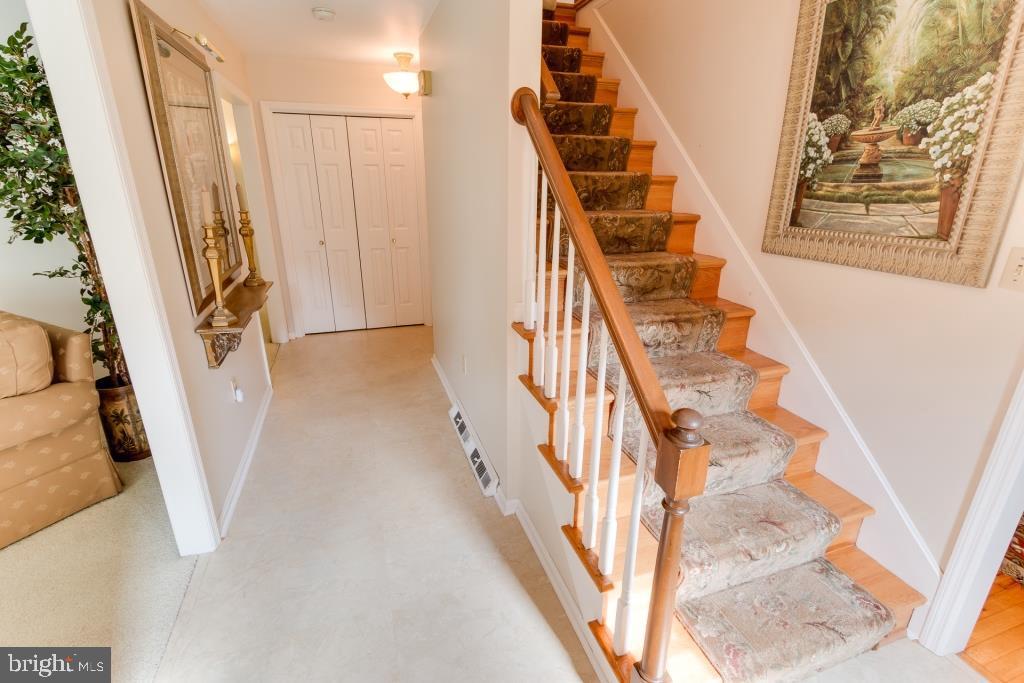 2585 Spring Valley Road Lancaster, PA 17601 - Photo 5 of 46 Gallery Image 5