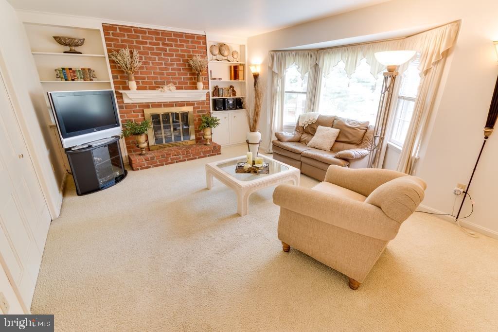2585 Spring Valley Road Lancaster, PA 17601 - Photo 7 of 46 Gallery Image 7