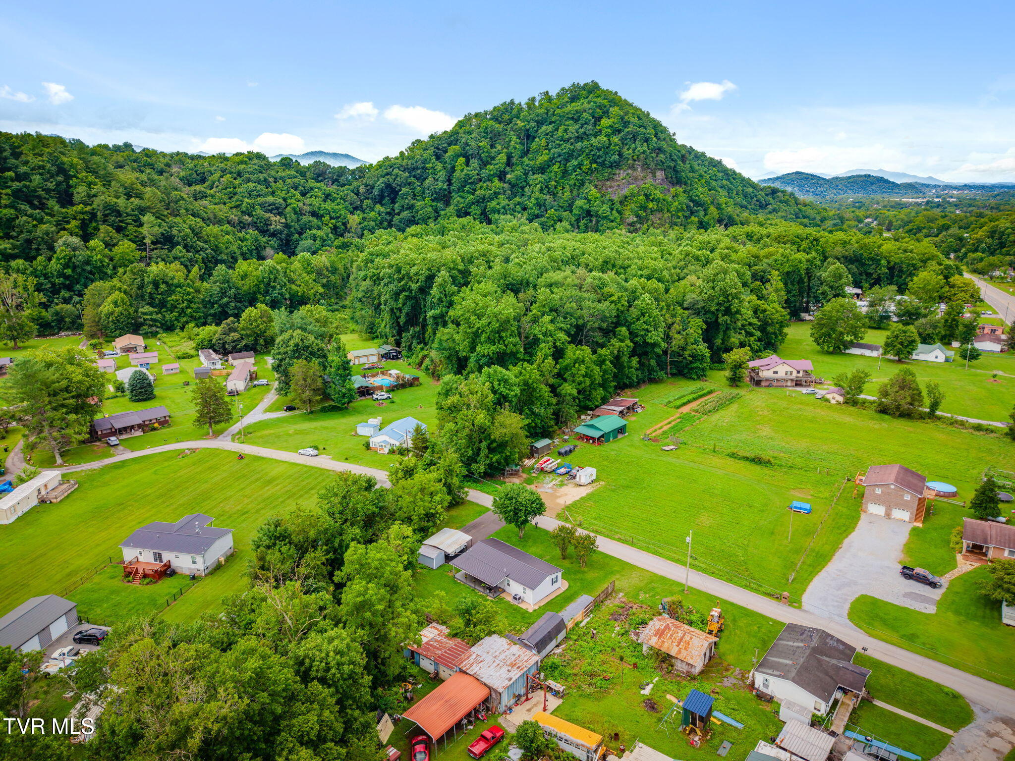 121 Bill Lewis Road Elizabethton, TN 37643 - Photo 28 of 28 105