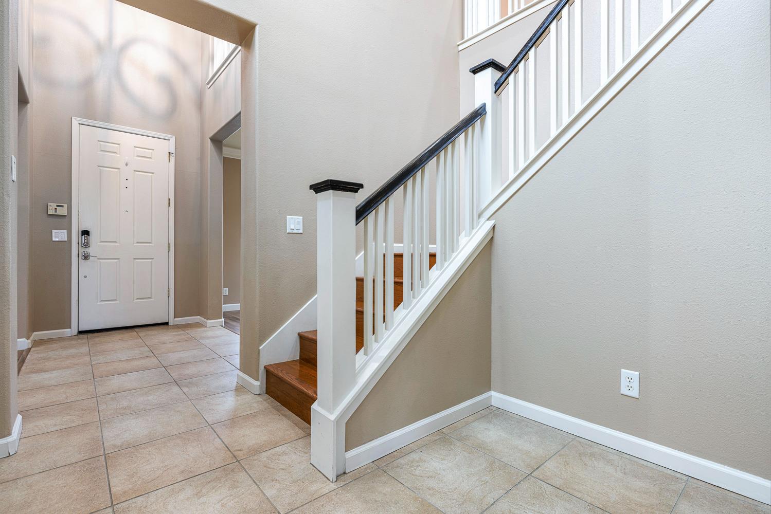 4674 North Arrow Ridge Way Clovis, CA 93619 - Photo 15 of 77