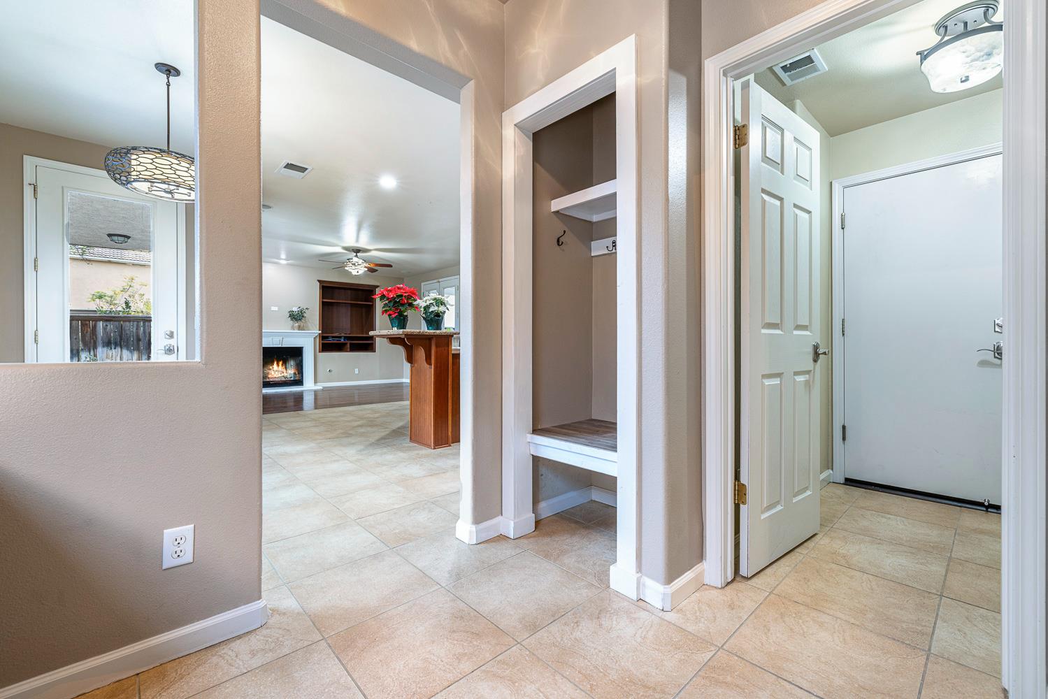 4674 North Arrow Ridge Way Clovis, CA 93619 - Photo 29 of 77