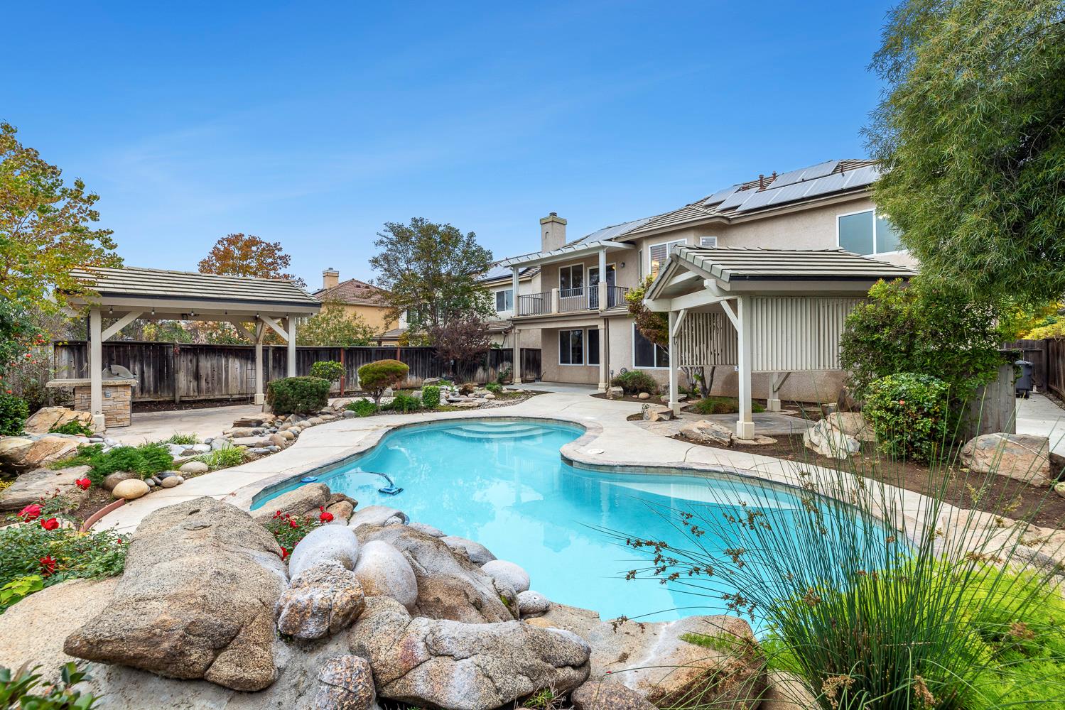 4674 North Arrow Ridge Way Clovis, CA 93619 - Photo 3 of 77