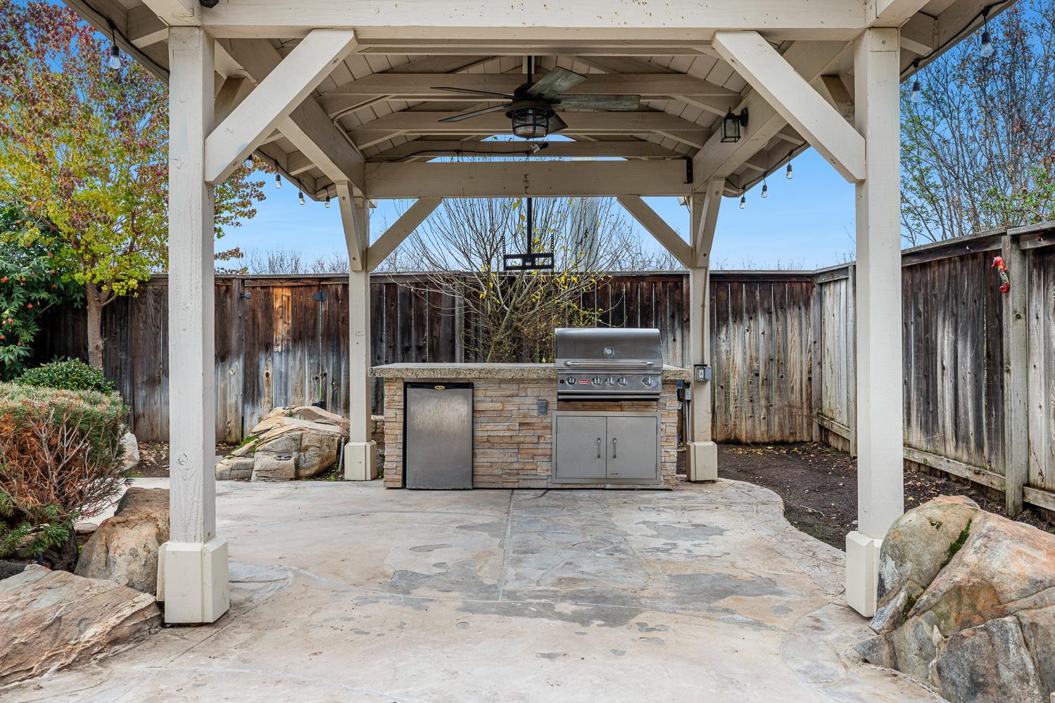 4674 North Arrow Ridge Way Clovis, CA 93619 - Photo 59 of 77