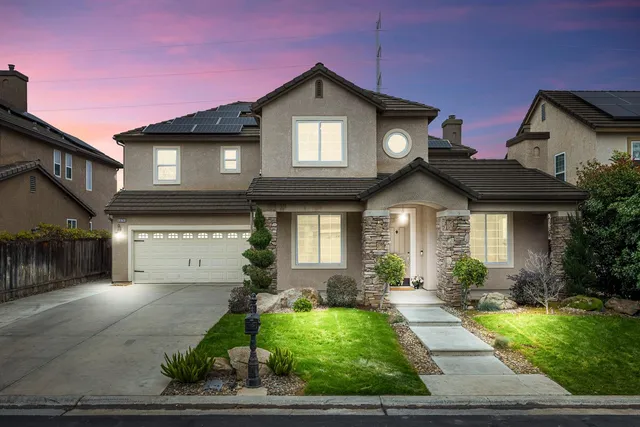 $624,500 | 4674 North Arrow Ridge Way, Clovis, CA 93619
