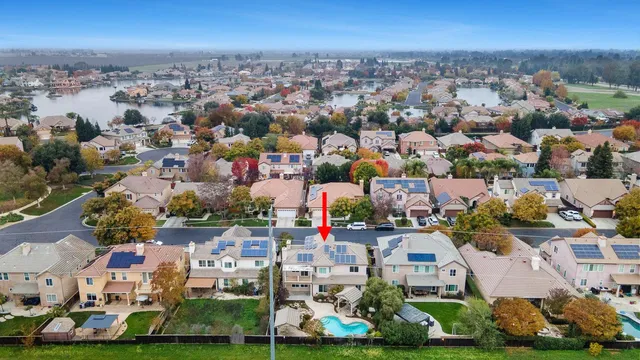 $624,500 | 4674 North Arrow Ridge Way, Clovis, CA 93619