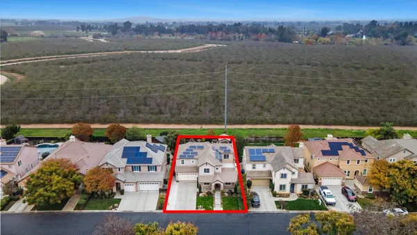 $655,000 | 4674 North Arrow Ridge Way, Clovis, CA 93619