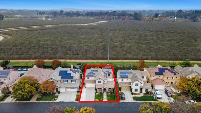 $655,000 | 4674 North Arrow Ridge Way, Clovis, CA 93619