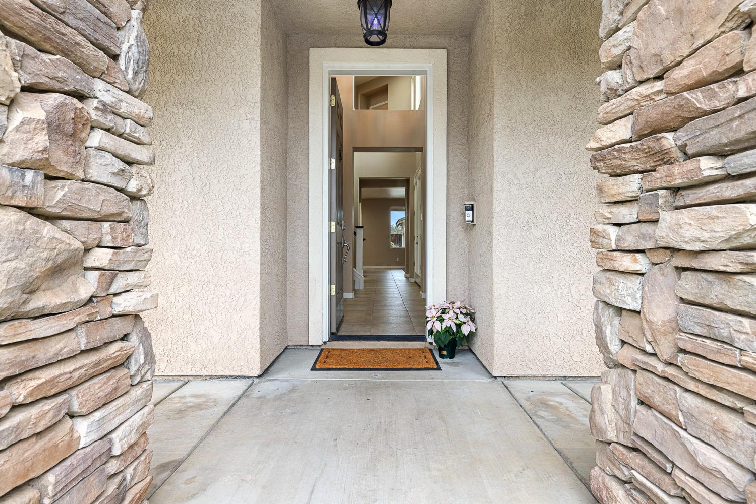 4674 North Arrow Ridge Way Clovis, CA 93619 - Photo 8 of 77