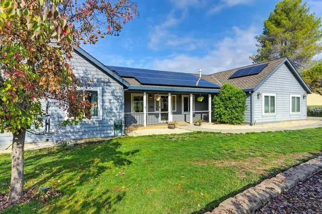 $739,000 | 1993 American River Trail, Cool, CA 95614