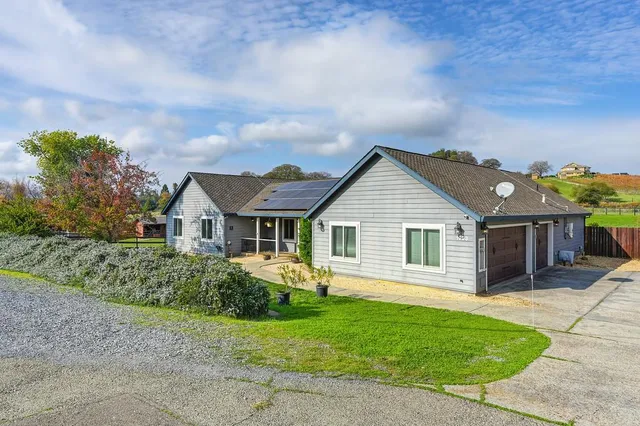 $739,000 | 1993 American River Trail, Cool, CA 95614