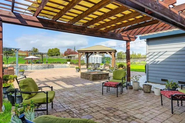 $739,000 | 1993 American River Trail, Cool, CA 95614