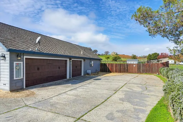 $739,000 | 1993 American River Trail, Cool, CA 95614