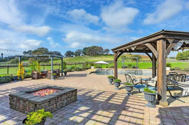 $739,000 | 1993 American River Trail, Cool, CA 95614