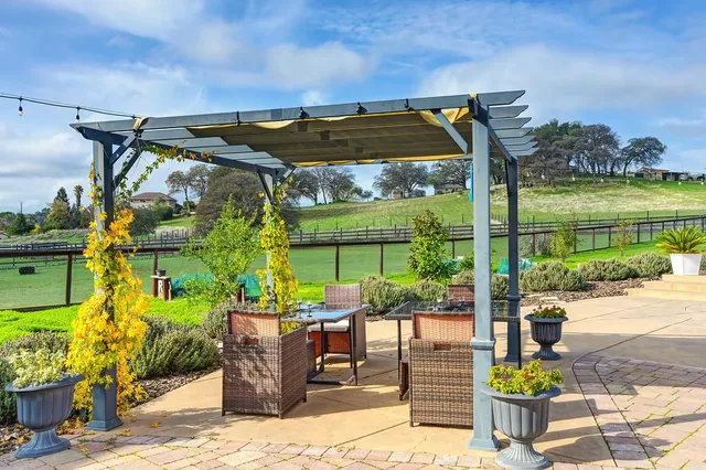 $739,000 | 1993 American River Trail, Cool, CA 95614