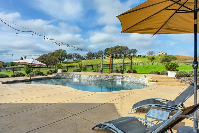 $739,000 | 1993 American River Trail, Cool, CA 95614