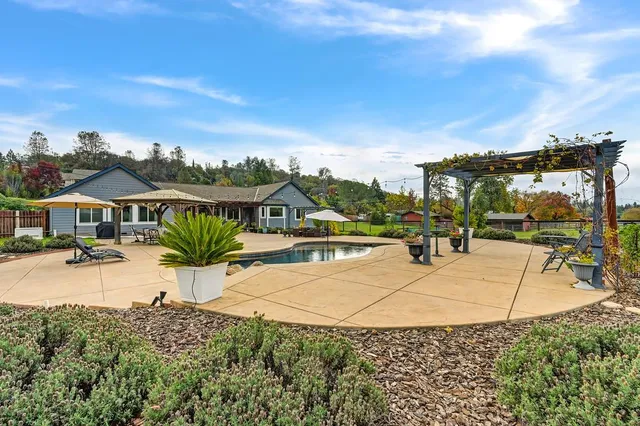 $739,000 | 1993 American River Trail, Cool, CA 95614